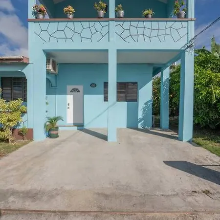 J & B Studio Apartment